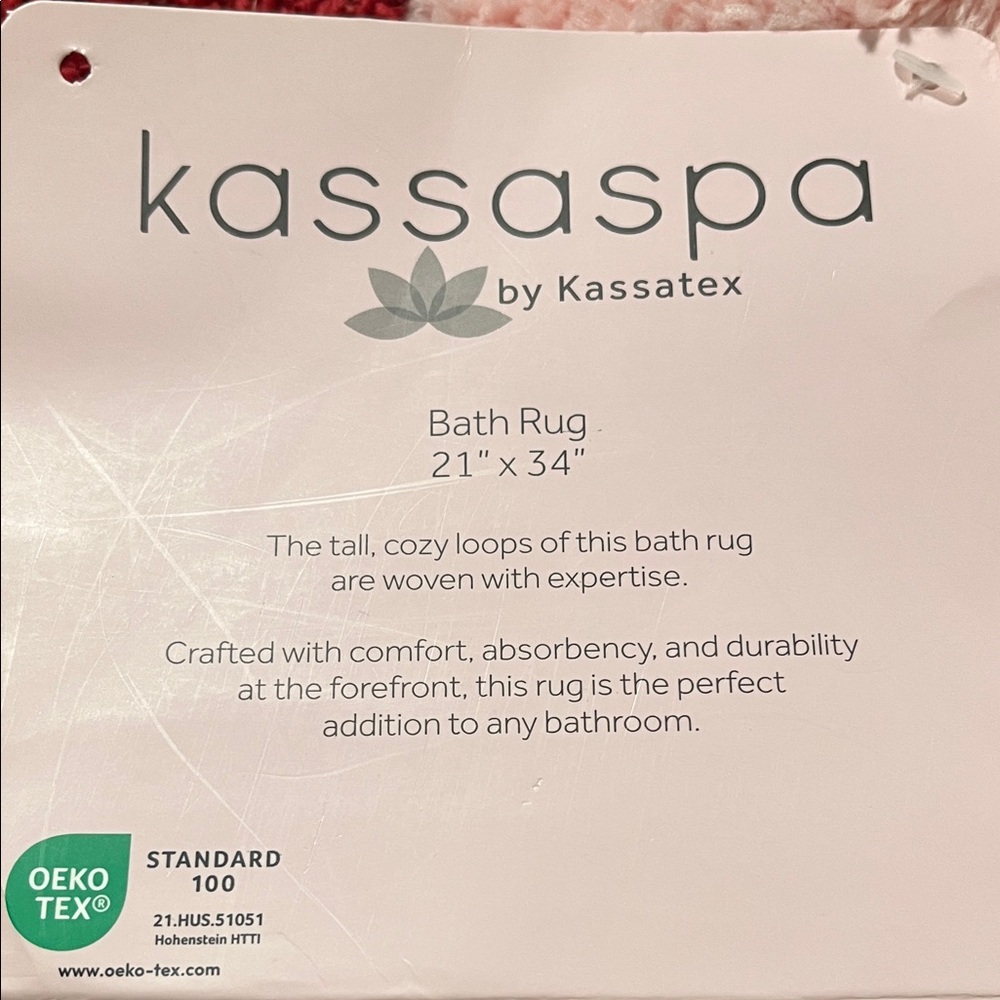Kassatex Pink and Red Lip Bath Mat and 2 hand towels - Picture 4 of 6